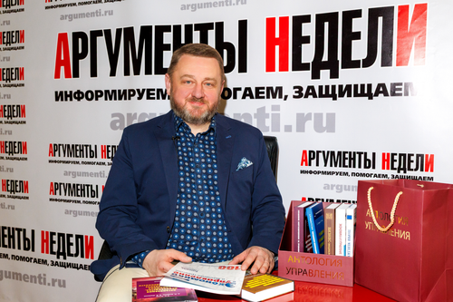 Доктор экономических наук Роман Голов: Старость — болезнь, и от неё есть лечение Доктор экономических наук Роман Голов: Старость — болезнь, и от неё есть лечение