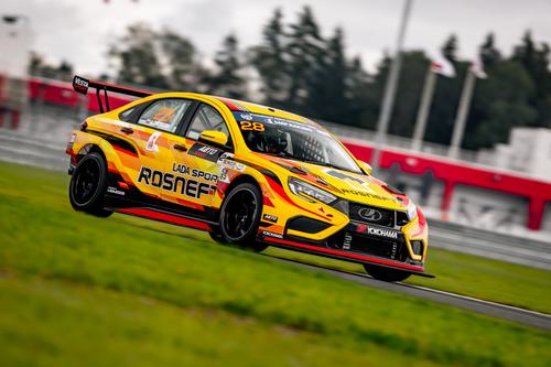 Команда LADA Sport ROSNEFT стала лучшей на 5-м этапе кольцевых гонок в Москве Команда LADA Sport ROSNEFT стала лучшей на 5-м этапе кольцевых гонок в Москве